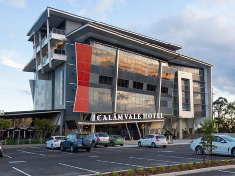The Calamvale Hotel - Sunshine Coast Guide 0