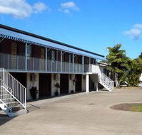 Blue Shades Motel - Sunshine Coast Guide