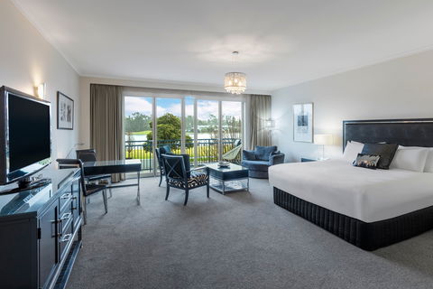The Carrington - Sunshine Coast Guide 1