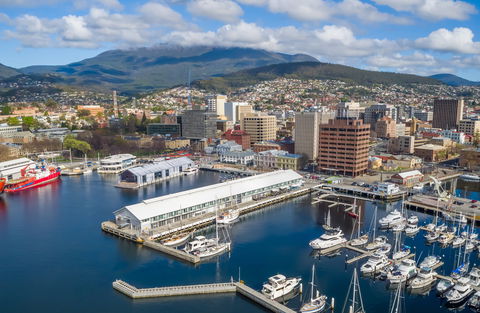 Somerset On The Pier - Sunshine Coast Guide 1