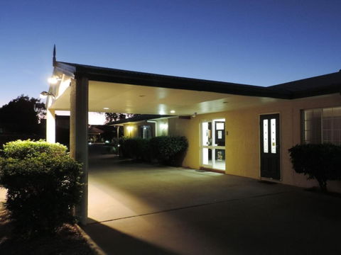 Outback Motel - Sunshine Coast Guide 0