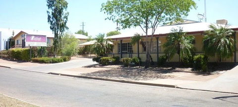 Outback Motel - Sunshine Coast Guide 1