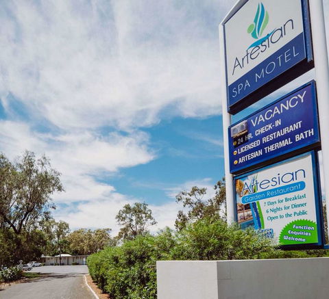 Artesian Spa Motor Inn - Sunshine Coast Guide 0