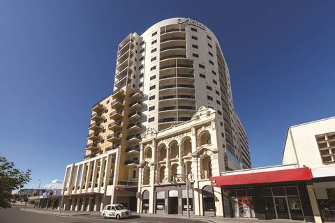Adina Apartment Hotel Barrack Plaza - Sunshine Coast Guide 0