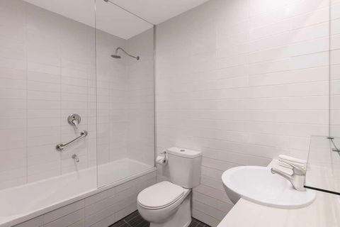 Adina Apartment Hotel Barrack Plaza - Sunshine Coast Guide 9