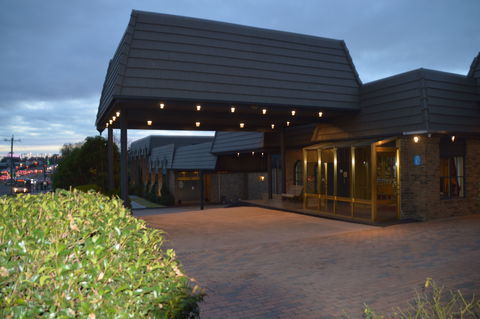 Rowville International Hotel - Sunshine Coast Guide 1