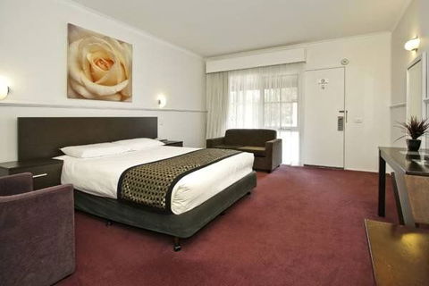 Rowville International Hotel - Sunshine Coast Guide 2