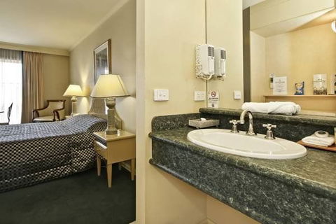 Rowville International Hotel - Sunshine Coast Guide 5