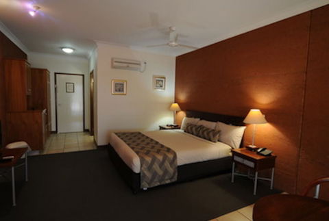 Gidgee Inn - Sunshine Coast Guide 3