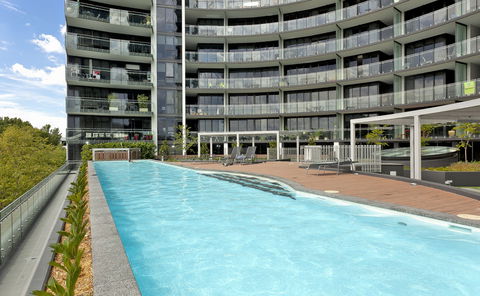 Astra Canberra Manhattan - Sunshine Coast Guide 13