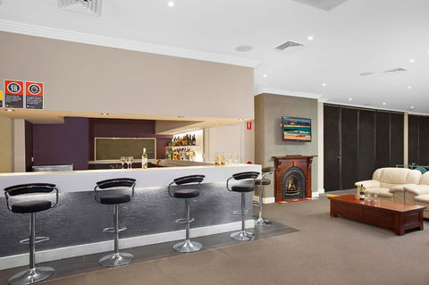 Checkers Resort & Conference Centre - Sunshine Coast Guide 1