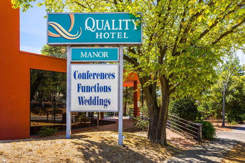 Quality Hotel Manor - Sunshine Coast Guide 0