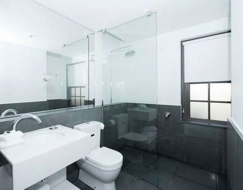 Peppers Gallery Hotel, Canberra - Sunshine Coast Guide 1