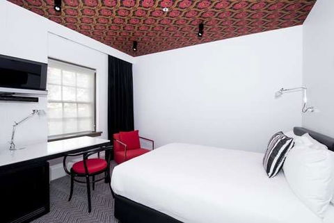Peppers Gallery Hotel, Canberra - Sunshine Coast Guide 2