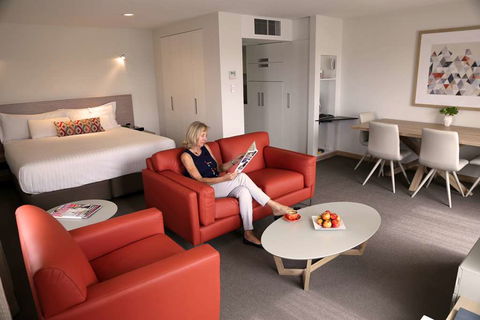 Salamanca Inn - Sunshine Coast Guide 2