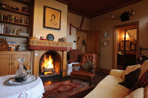 Alice's Cottages - Sunshine Coast Guide 1