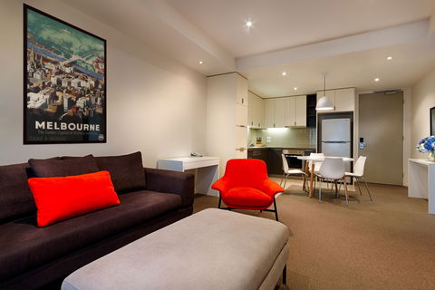 Caroline Serviced Apartments - Sunshine Coast Guide 1