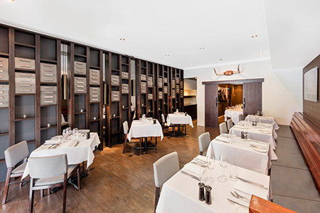Gambaro Hotel - Sunshine Coast Guide 12