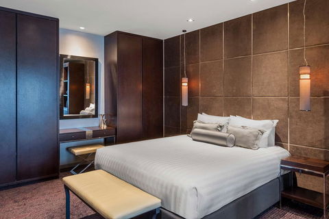 Gambaro Hotel - Sunshine Coast Guide 15