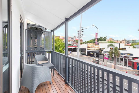 Gambaro Hotel - Sunshine Coast Guide 17