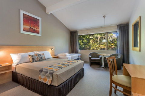 The Airport International Motel - Sunshine Coast Guide 9