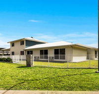 Econo Lodge Beachside - Sunshine Coast Guide