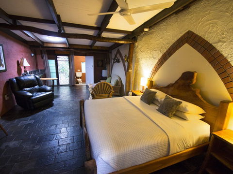 Cedar Park Rainforest Resort - Sunshine Coast Guide 4
