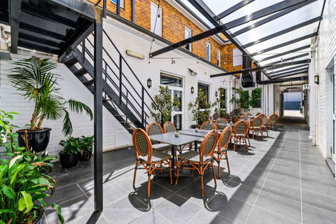 CH Boutique Hotel - Sunshine Coast Guide 2