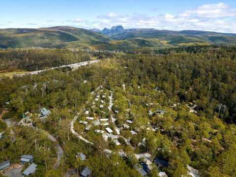 Discovery Parks Cradle Mountain - Sunshine Coast Guide 0