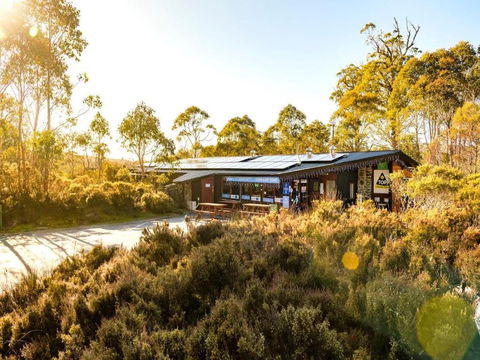 Discovery Parks Cradle Mountain - Sunshine Coast Guide 1