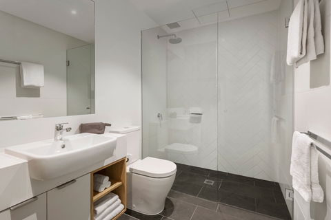 Quest Preston - Sunshine Coast Guide 2