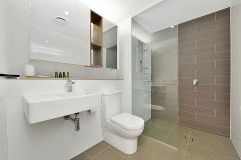 Astra Apartments MacQuarie Park - Sunshine Coast Guide 1