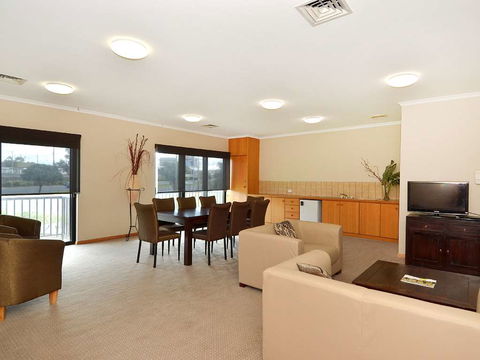 Best Western Geelong Motor Inn - Sunshine Coast Guide 1