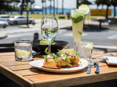 Novotel Geelong - Sunshine Coast Guide 2