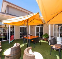 Winning Post Motel - Sunshine Coast Guide