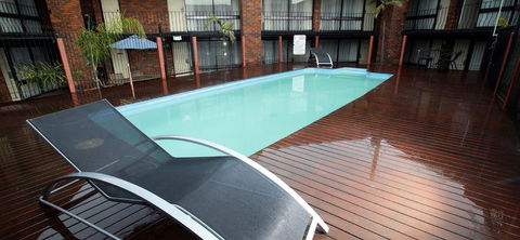 Warrnambool Central Court - Sunshine Coast Guide 2
