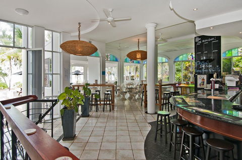 Sarayi Boutique Hotel - Sunshine Coast Guide 2