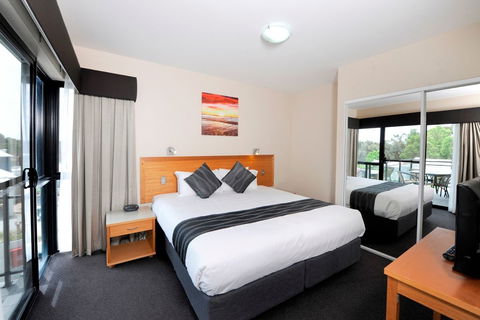 Assured Ascot Quays Apartment Hotel - Sunshine Coast Guide 2