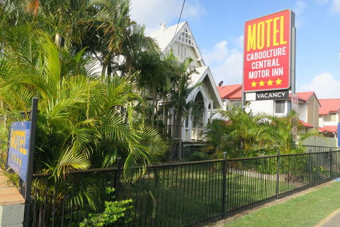 Caboolture Central Motor Inn, SureStay Collection - Sunshine Coast Guide 1
