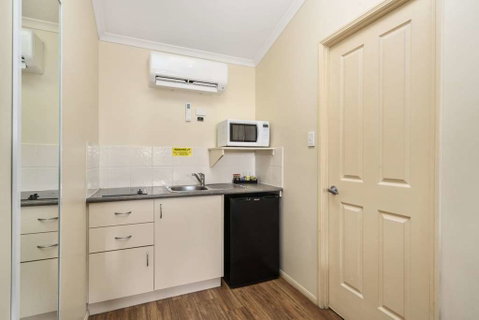 Caboolture Central Motor Inn, SureStay Collection - Sunshine Coast Guide 13