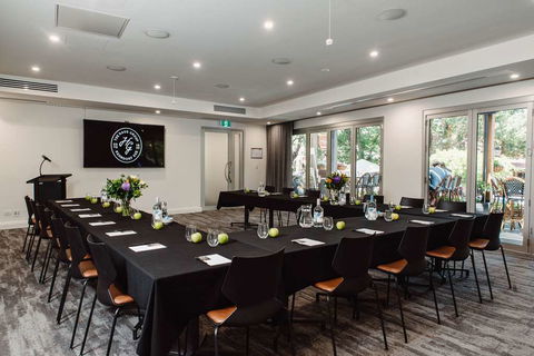 The Manna by Haus Ascend Hotel - Sunshine Coast Guide 8