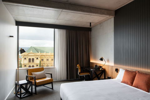 Hotel Verge Launceston - Sunshine Coast Guide 2