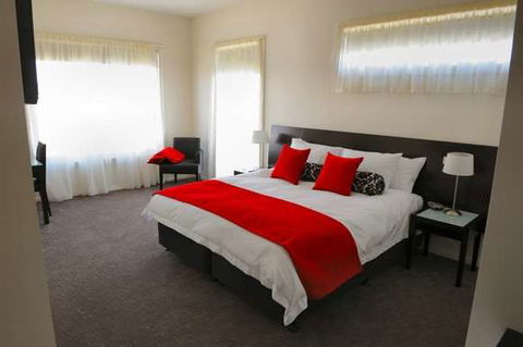 York Cove - Sunshine Coast Guide 1