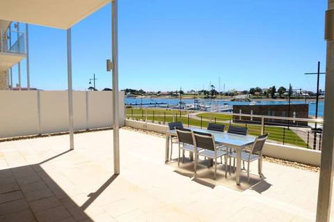 York Cove - Sunshine Coast Guide 7