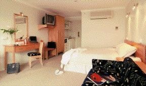 Astor Metropole & Apartment - Sunshine Coast Guide 0