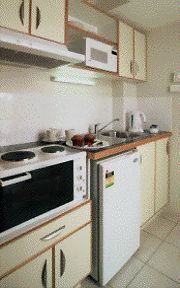 Astor Metropole & Apartment - Sunshine Coast Guide 1