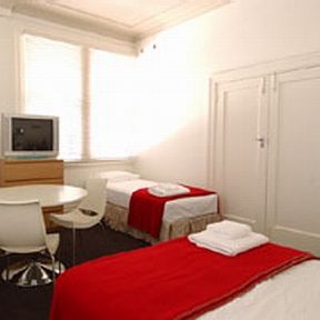Wynyard Hotel - Sunshine Coast Guide 1