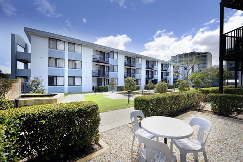 Assured Waterside Apartments - Sunshine Coast Guide 0