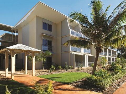 Oaks Broome - Sunshine Coast Guide 0