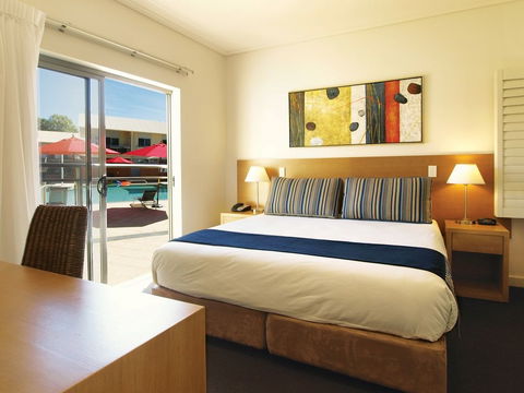 Oaks Broome - Sunshine Coast Guide 2
